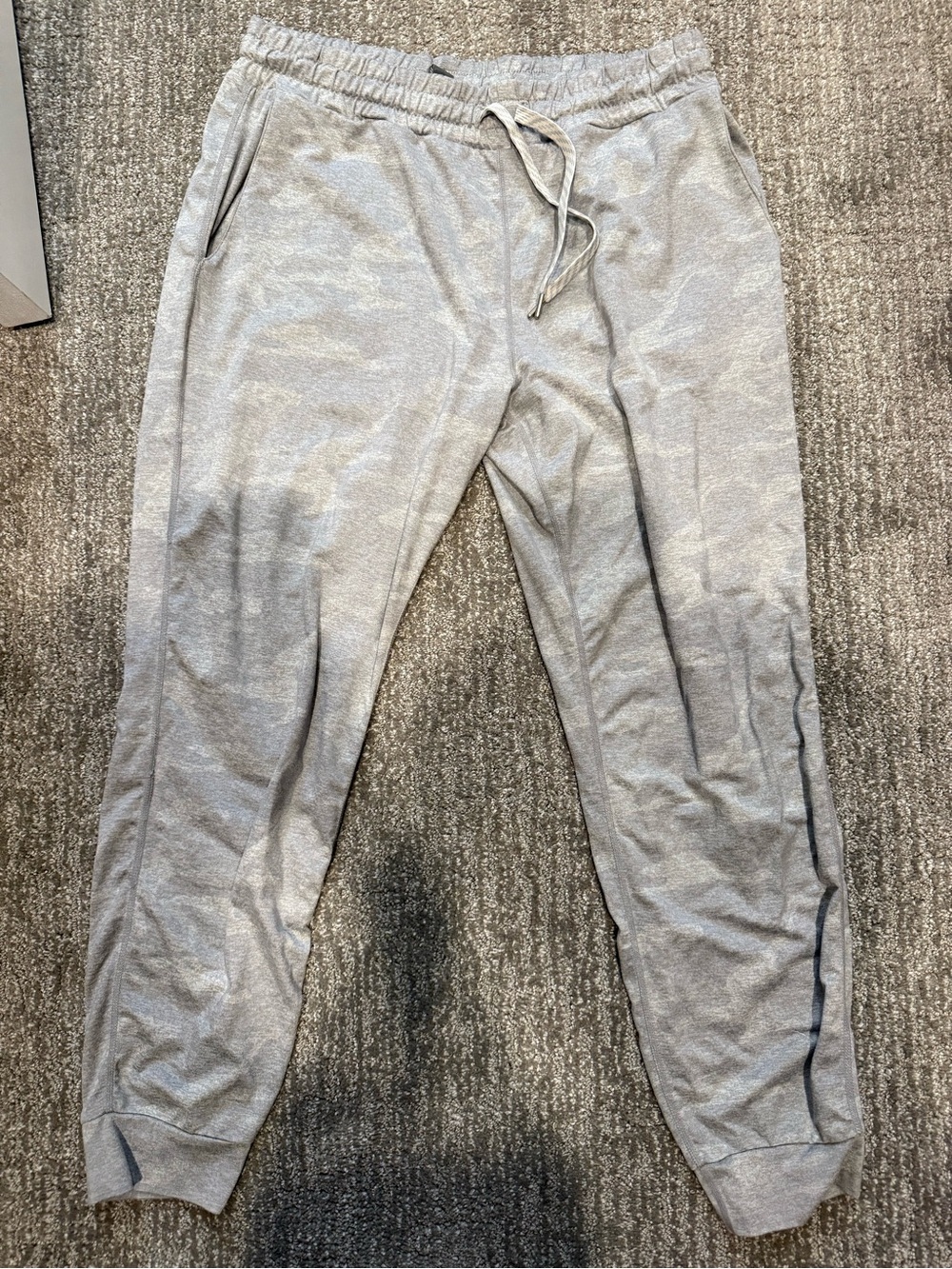 Vuori Light Gray Women's Drawstring Joggers